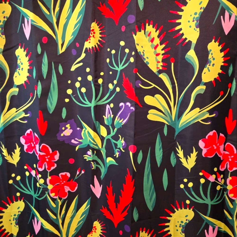SOURPUSS Shower Curtain Black DEADLY CARNIVOROUS FLOWERS & PLANTS